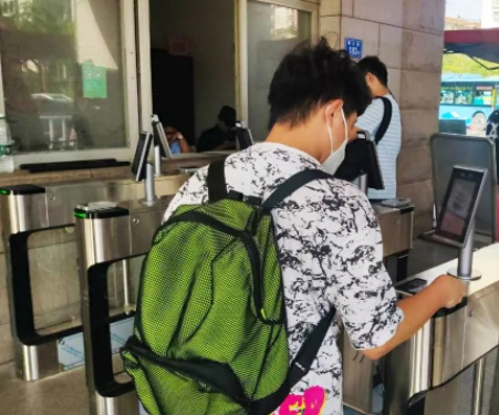 多校区复学联动困难？完美数联混合云助力高校实现智能管控！(图1)