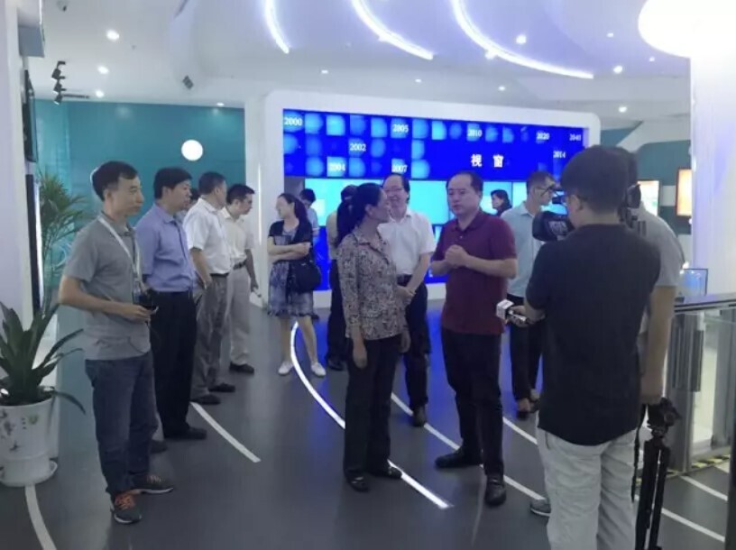 国务院“双创”督查组莅临金沙贵宾热线检测中心考察调研(图2)
