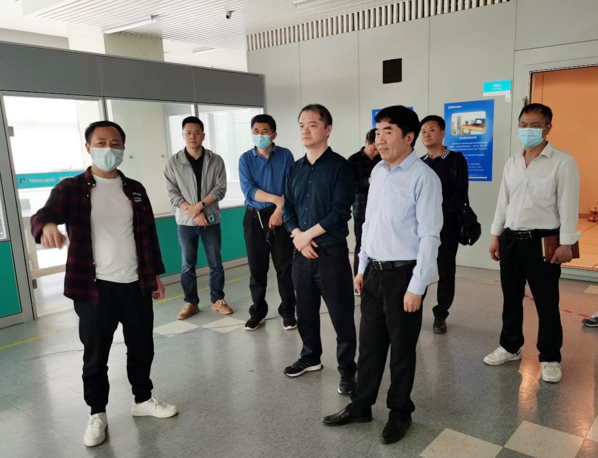 校企协同 共育共创 | 河南财政金融学院副校长王忠勇一行莅临金沙贵宾热线检测中心走访交流(图2)